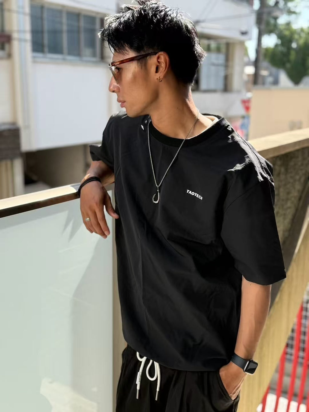 シャカシャカストリングTシャツ