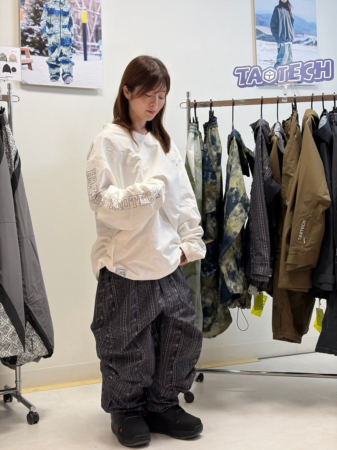 シャカシャカVネック　プルオーバー