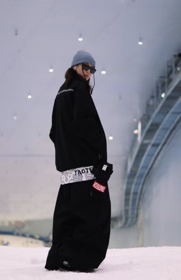 ロングスリーブＴ(ペイズリー切り替え)