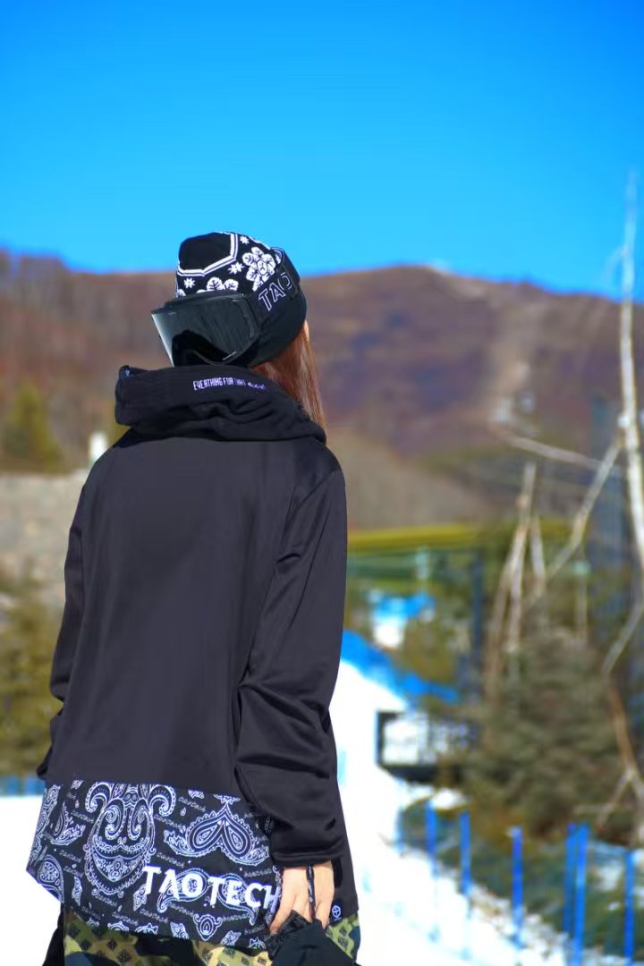 ロングスリーブＴ(ペイズリー切り替え)