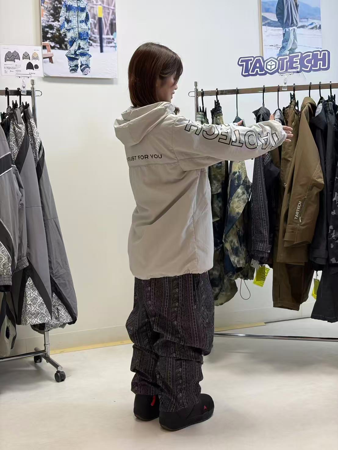 26-27 シャカシャカフーディー