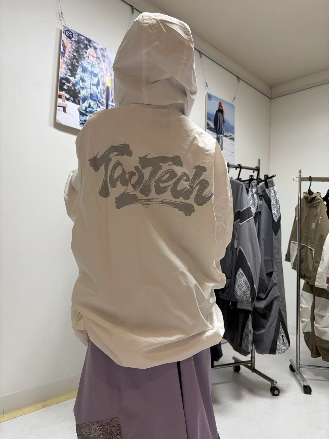 シャカシャカフーディー　ビッグロゴ