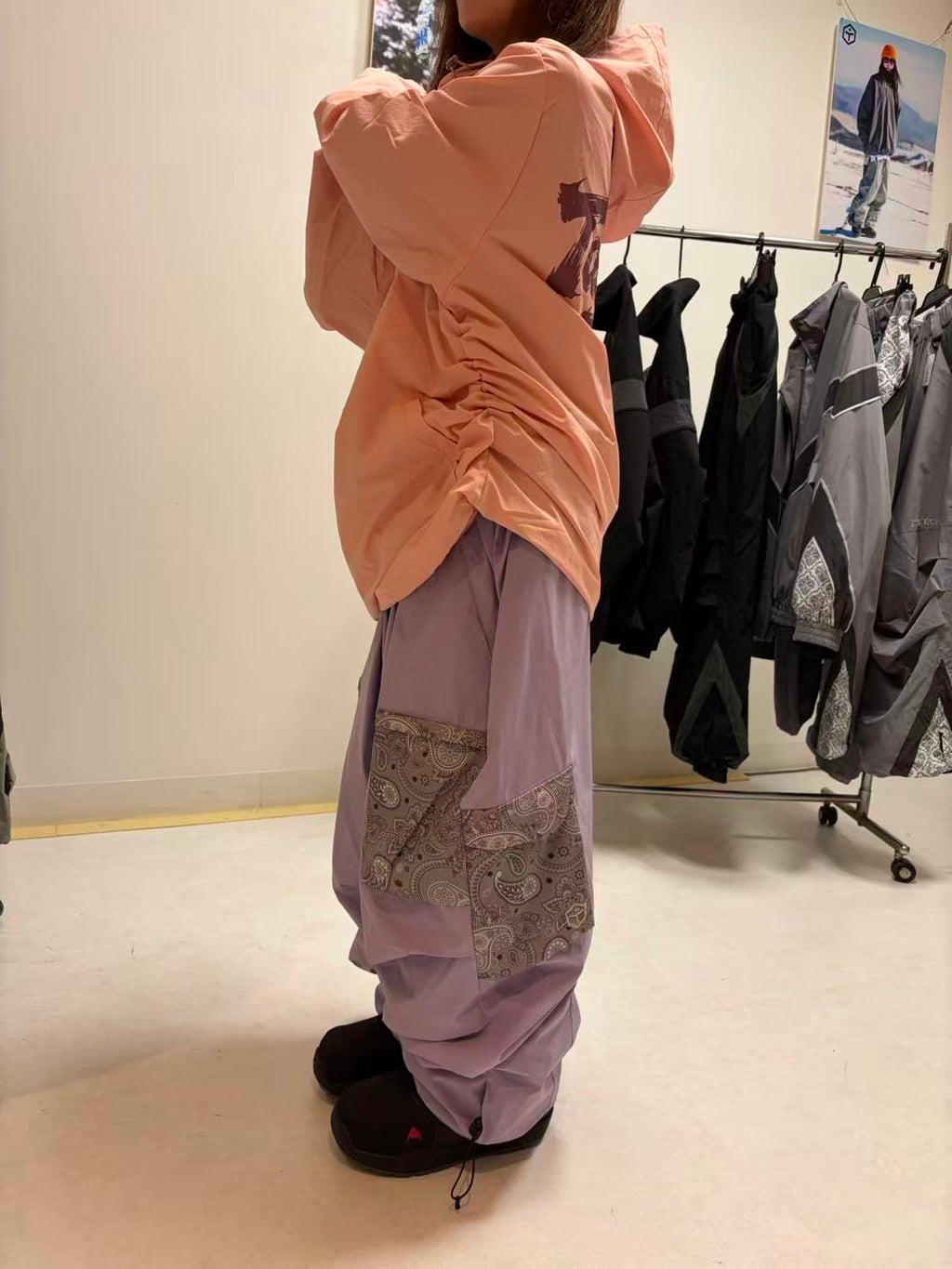 シャカシャカフーディー　ビッグロゴ