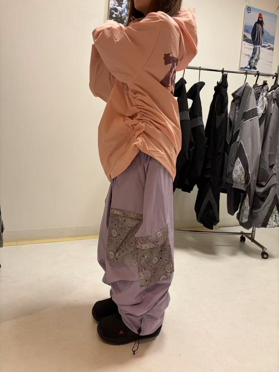 シャカシャカフーディー　ビッグロゴ